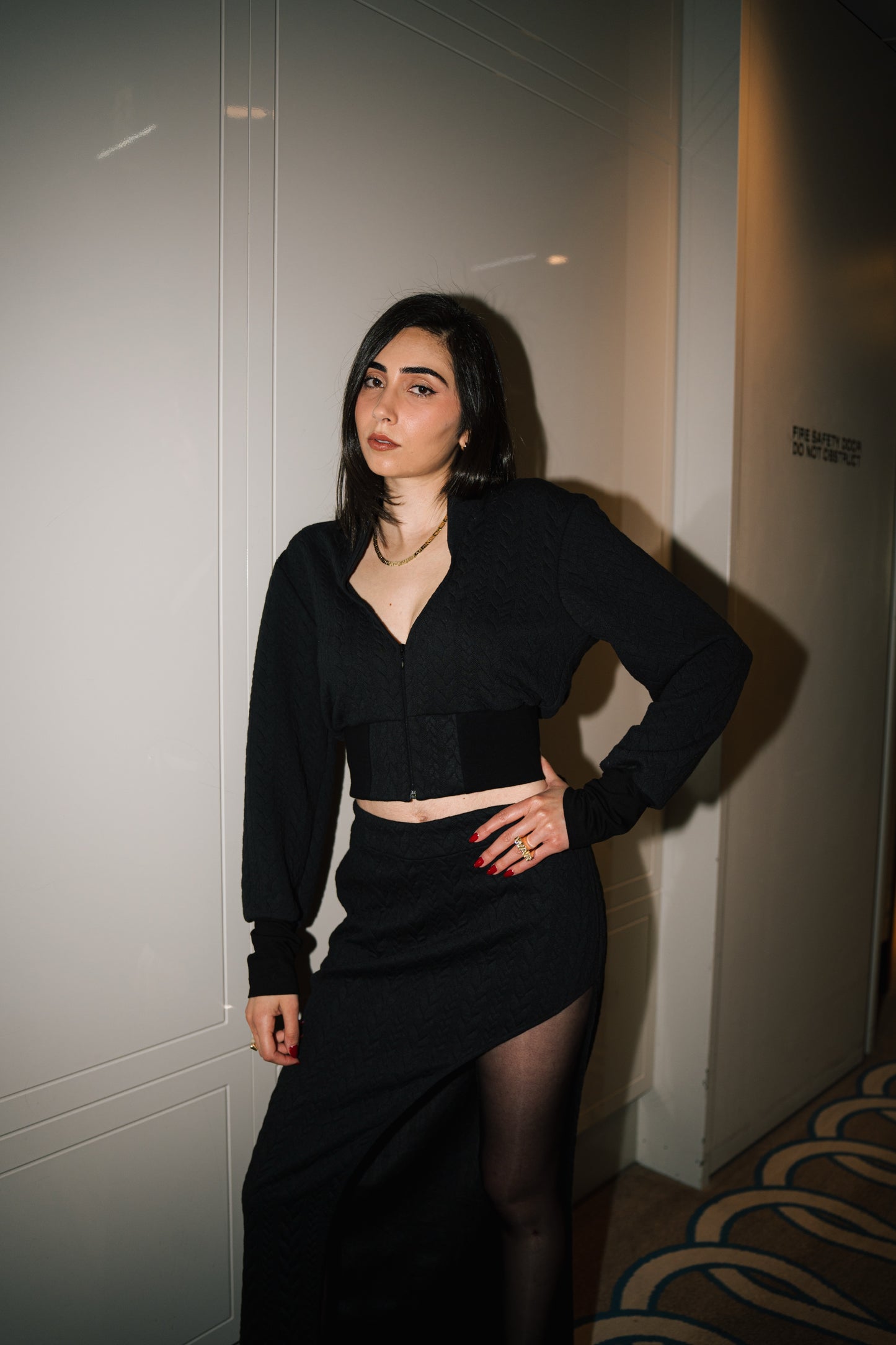 CABLE KNIT CROPPED CARDIGAN