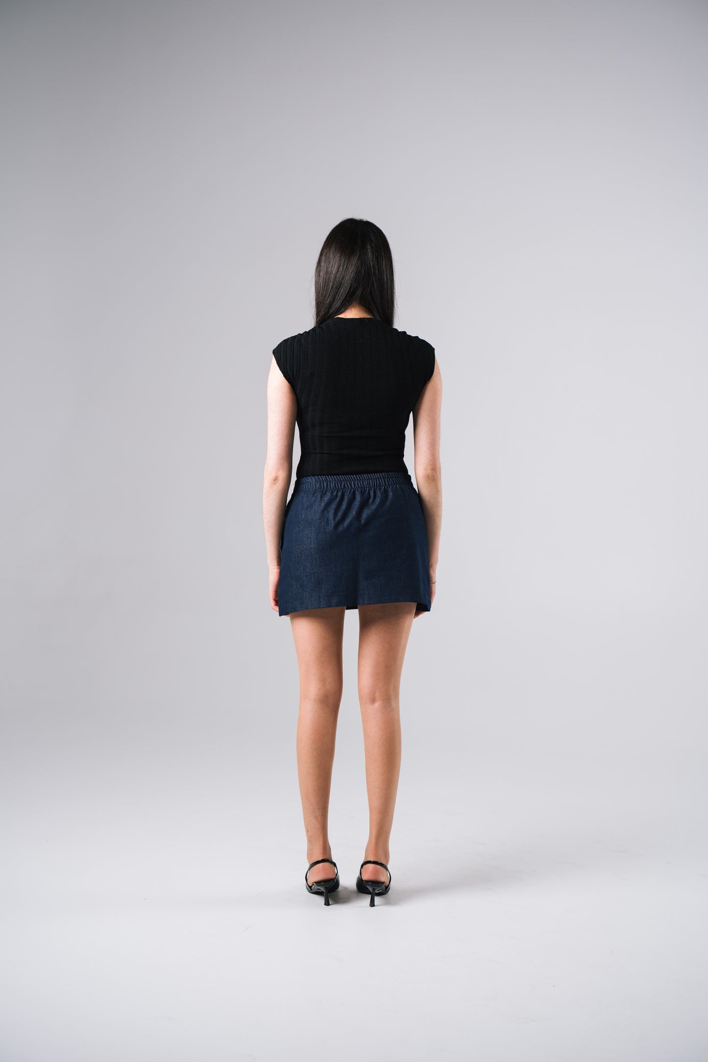 HALTER T-SHIRT [BLACK]