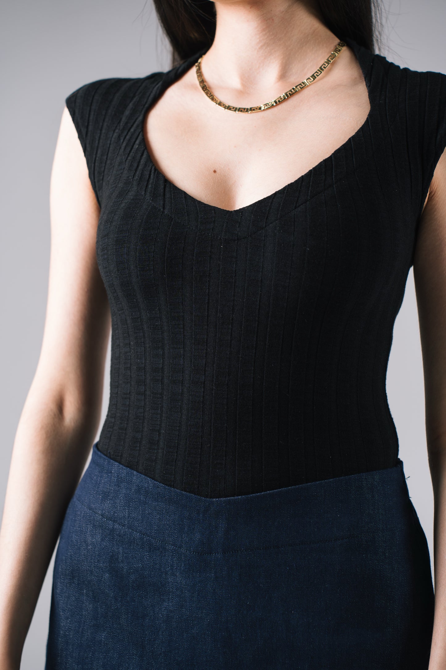 HALTER T-SHIRT [BLACK]