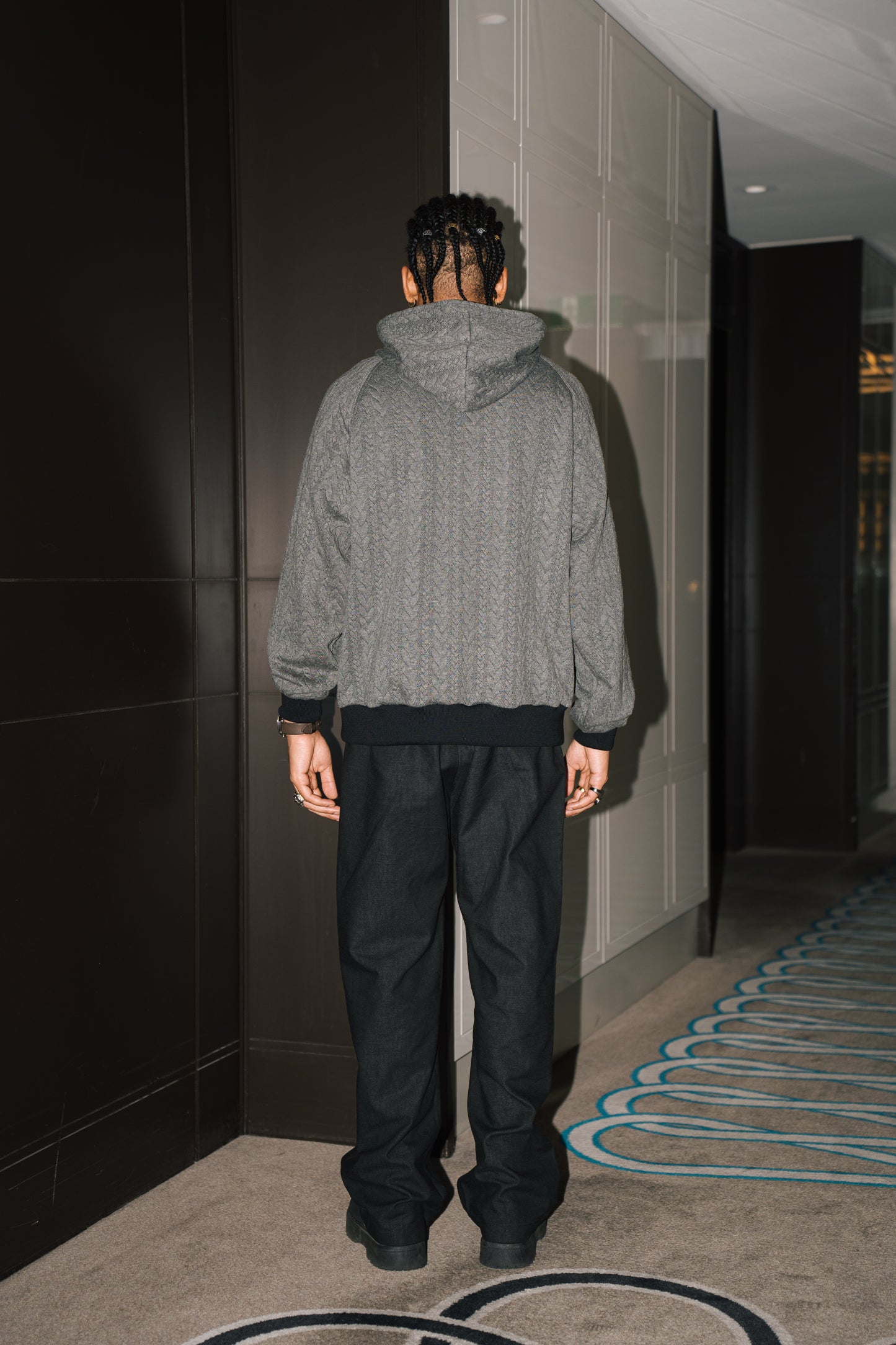 CABLE KNIT HOODIE [GREY]