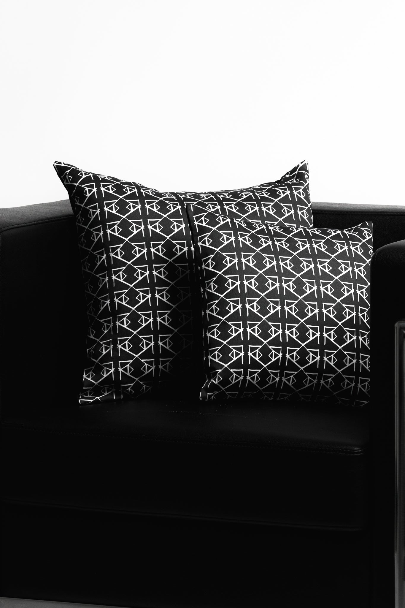 MONOGRAM PILLOW 45 x 45